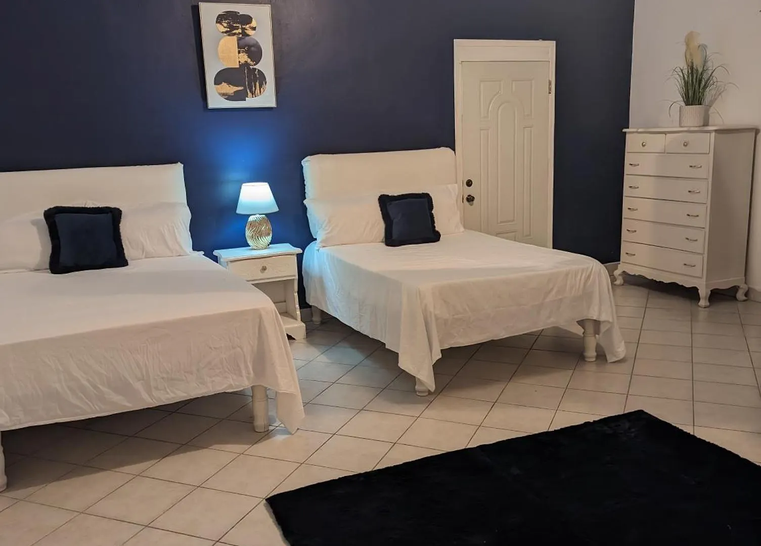 Georgia Ann'S Guesthouse 内格里尔